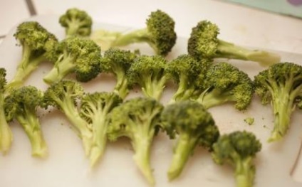 Cum să înghețe broccoli pentru iarnă acasă