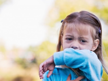Hamis far, hogyan kell eljárni, ha a baba kezdett megfojtani, legfeljebb három (szűkület a gége) Hamis far, hogyan kell eljárni, ha a baba kezdett megfojtani, hogy három