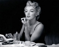Make-up în stilul lui Marilyn Monroe, secretul acestei doamne