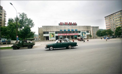 Mi utazik Észak-Korea autók