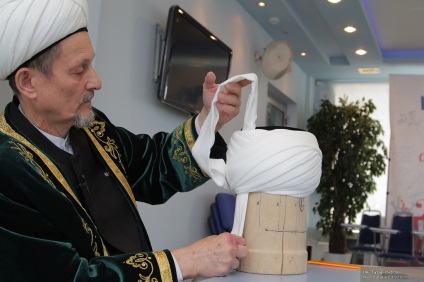 Înfășurarea unei clase de master turban de la Timur Ibragimov