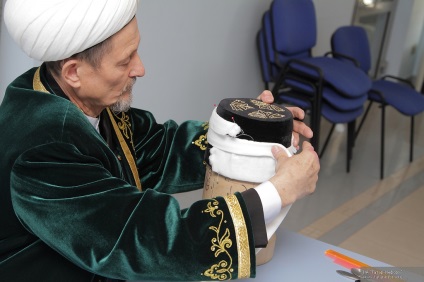 Înfășurarea unei clase de master turban de la Timur Ibragimov