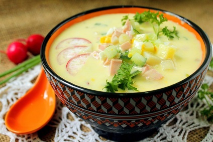 Okroshka pe supă de pui - o versiune consistentă a celebrului fel de mâncare