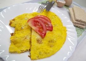 Omelet cu roșii, caviar de squash și brânză rețetă pas-cu-pas