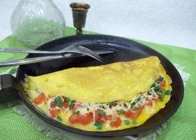 Omelet cu roșii, caviar de squash și brânză rețetă pas-cu-pas