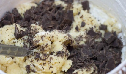 A cookie-k csokoládé chips, egy recept lépésről lépésre fotók, minden étkezés