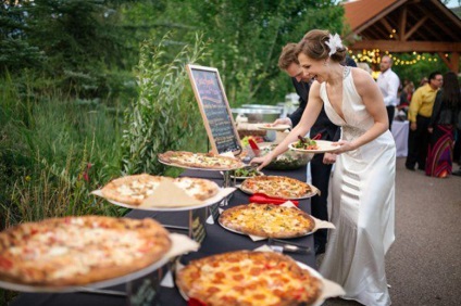 Pizza esküvői asztalra a kategóriában menyegzőre - svadbalist szól az esküvő!