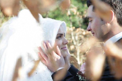 Miért iszlám bátorítja a féltékenység a házasságban
