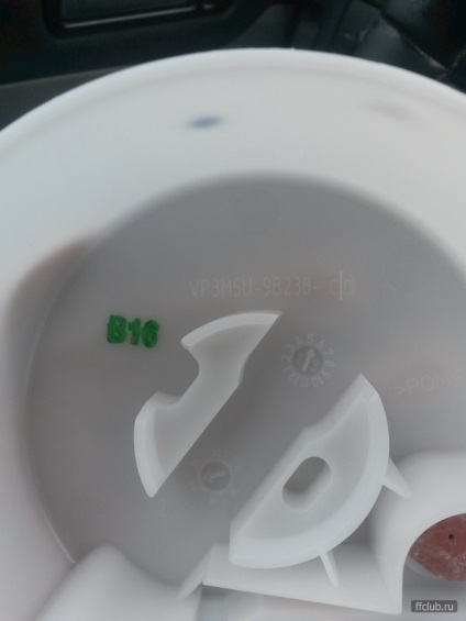 Száll benzines szivattyú (k (üzemanyag-vezetékek) Száll benzines szivattyú (a