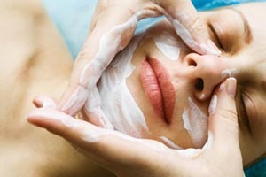 Este masajul feței util sau poate provoca rău?
