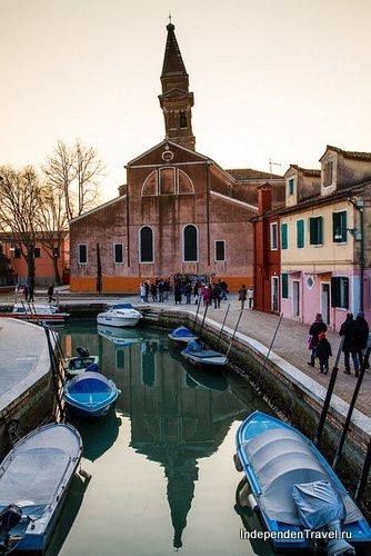 Călătorind la Veneția, o excursie pe insulele Murano și Burano