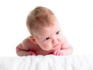 Dezvoltarea unui nou-născut de luni