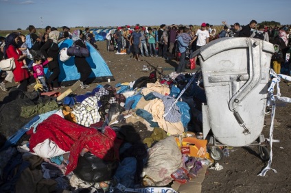 Raport din tabăra de refugiați maghiară (25 fotografii) - Trinikisi