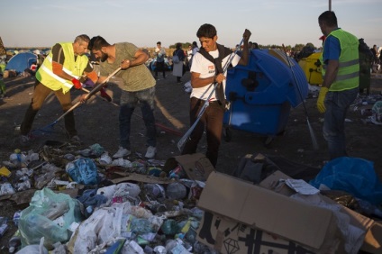 Raport din tabăra de refugiați maghiară (25 fotografii) - Trinikisi