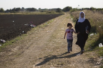 Raport din tabăra de refugiați maghiară (25 fotografii) - Trinikisi