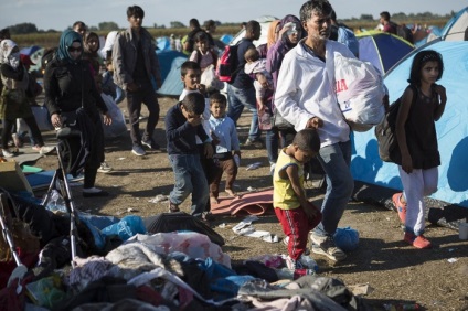 Raport din tabăra de refugiați maghiară (25 fotografii) - Trinikisi