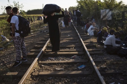 Raport din tabăra de refugiați maghiară (25 fotografii) - Trinikisi