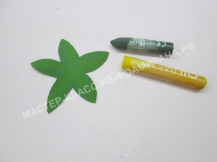 Eraser din clasa maestru Foamiran - trei flori pe o banda elastica, o clasa de maestru de la Foamiran