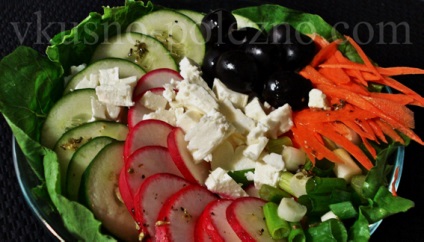 Salată de ridichi și castraveți (cu măsline și brânză), gustoase și utile (vip)