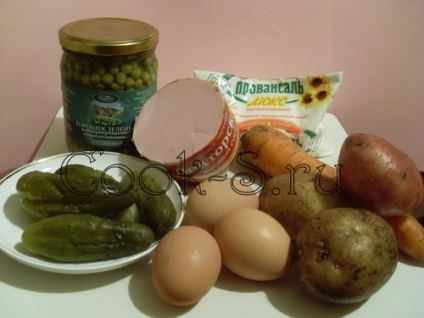 Saláta „Olivier” - lépésről lépésre recept fotókkal, saláták