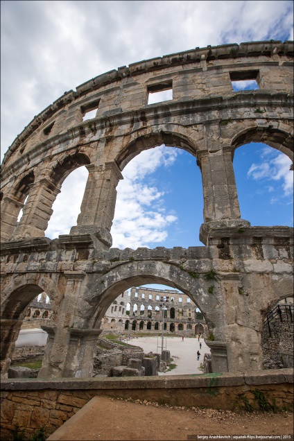 Cel mai conservat amfiteatru roman din lume, lumea în fotografii