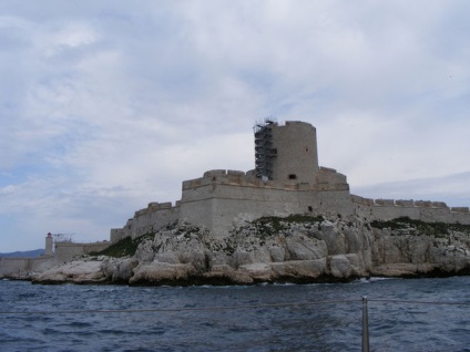 Cât timp a fost contele de Monte Cristo în închisoare