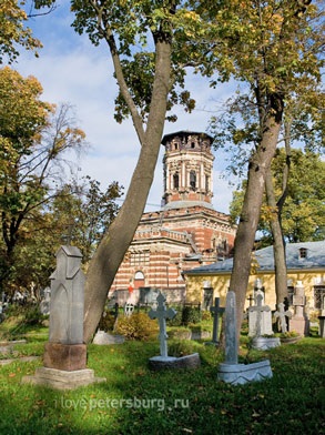 Cimitirele Smolensk, plimbări în Sankt Petersburg