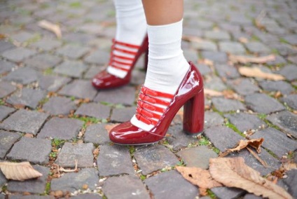Stilul de stil în detaliu 28 moduri de a purta șosete cu pantofi - mass-media expres