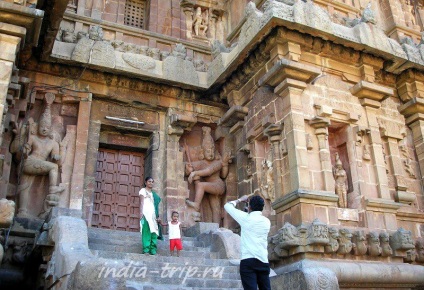 Tanjavur (tanjour) - un oraș din statul Tamil Nadu, India