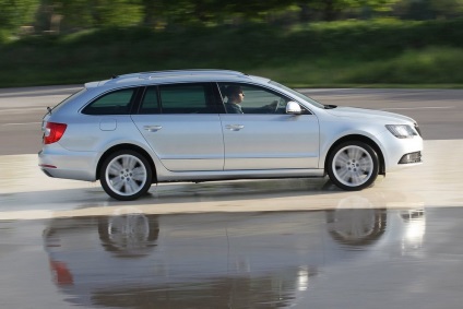 Tesztvezetés Skoda Octavia 4x4 (Skoda Octavia 4x4), Skoda Superb 4x4 (Škoda Superb 4x4) és Skoda Yeti