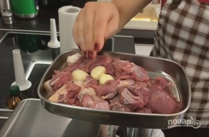 Finom és lédús házi kolbászt - lépésről lépésre recept fotók