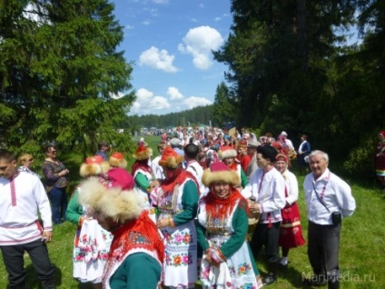 În morcovi, festivalul-concurs de ceremonii de nuntă a frânt înregistrările de participare