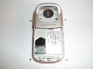 Заміна шлейфу стільникового телефону sony ericsson w300i