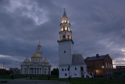 13 divertisment de weekend în Ekaterinburg alege regina frumusete, uita-te la excavatoare dans