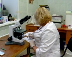 Administrația satului Hanoi, în laboratorul de policlinică din Hanoi,