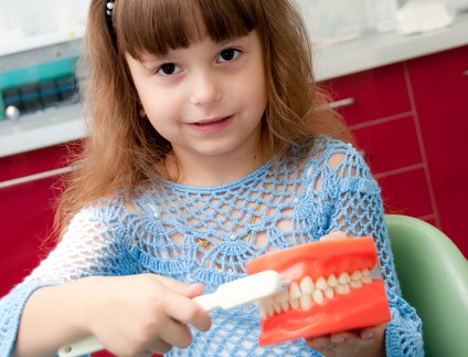 Pediatria stomatologică, prețurile la tratamentul de către yekaterinburg a dinților sugarilor, cariilor și pulpitei la copii