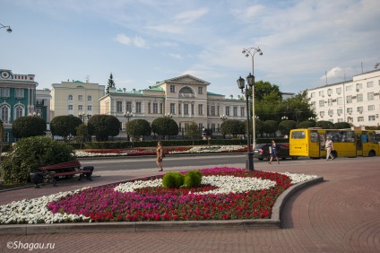 Atracții ale liniei roșii Ekaterinburg