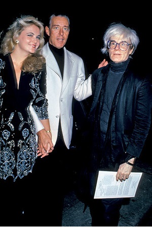 Andy Warhol în timp ce el 