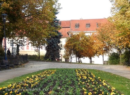 Sikló Prága gyors növekedése, a tetejére Petrin Hill