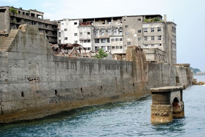 Oraș fantomă, insulă abandonată în Japonia