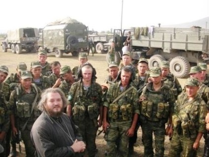 Preotul Dmitri Vasilenkov cum trebuie să se comporte preotul în zona de război - ortodoxă