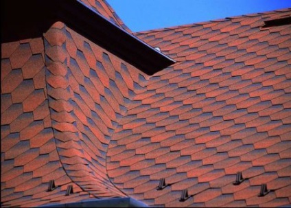 Cum se calculează costul lucrărilor de acoperiș și al materialelor