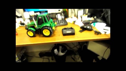 Cum se face un tractor pe telecomandă