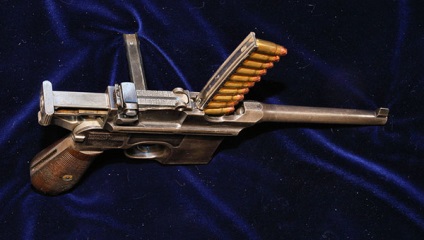 Mauser C96 - Német öntöltő pisztoly fotó