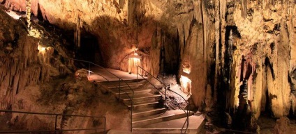 art barlangok, Cuevas de Arta