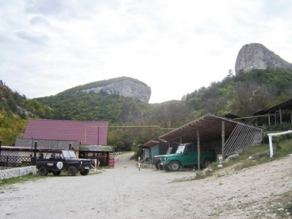 Manastirea de peșteri chettern-koba, cetatea Süyrene