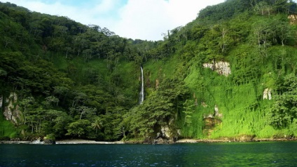 Insula pitică de nucă de cocos - un paradis pentru scafandri