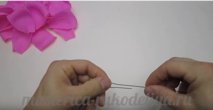 Rózsák hullámpapír kezeddel lépésről lépésre mesterkurzust