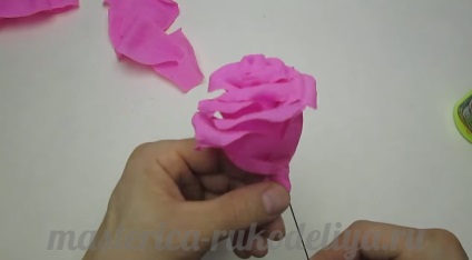 Trandafiri din hârtie ondulată prin propriile lor mâini pas cu pas master-class