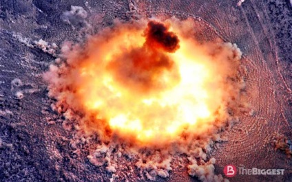 Cele mai puternice bombe din lume! E doar groază! Șoc (avionul a fost abandonat) Cele mai puternice bombe din lume! E doar groază! șoc